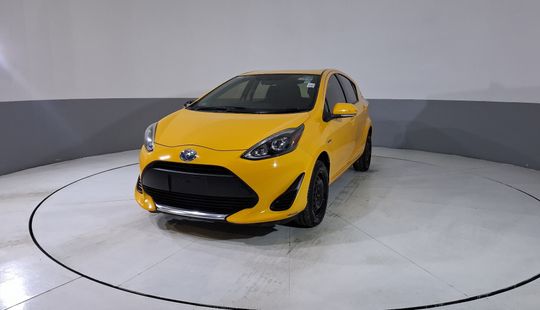 Toyota • Prius C