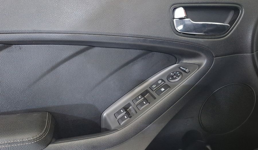 Kia Forte 2.0 EX AT Sedan 2017