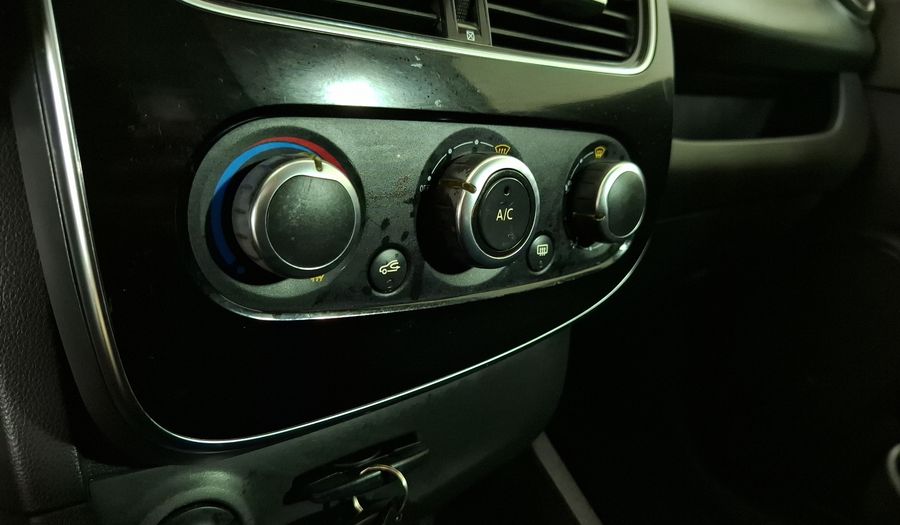 Renault Clio 1.2 EXPRESSION Hatchback 2019