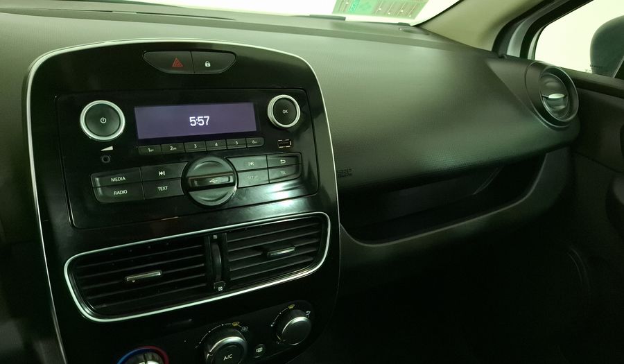Renault Clio 1.2 EXPRESSION Hatchback 2019