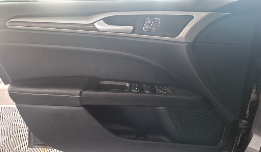 Ford Mondeo 2.0 SEL AUTO Sedan 2020