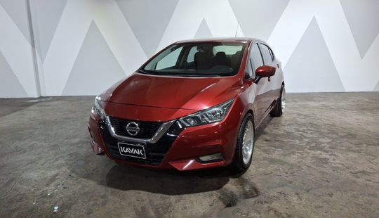 Nissan • Versa