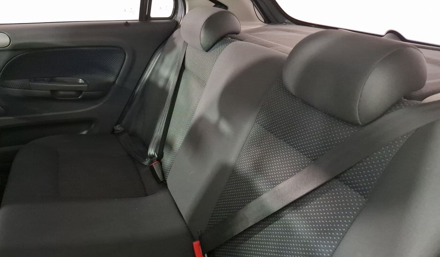 Volkswagen Gol 1.6 CL AC MT Hatchback 2015