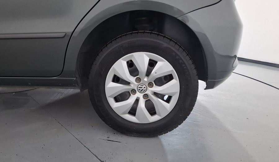 Volkswagen Gol 1.6 CL AC MT Hatchback 2015