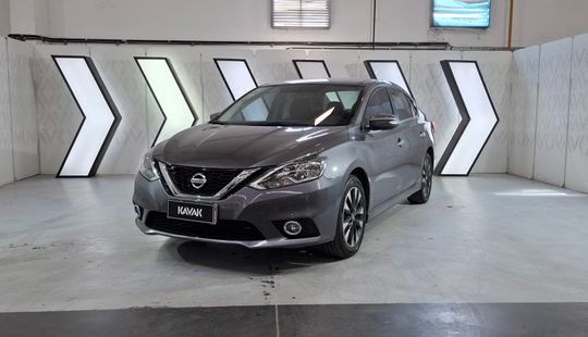 Nissan • Sentra