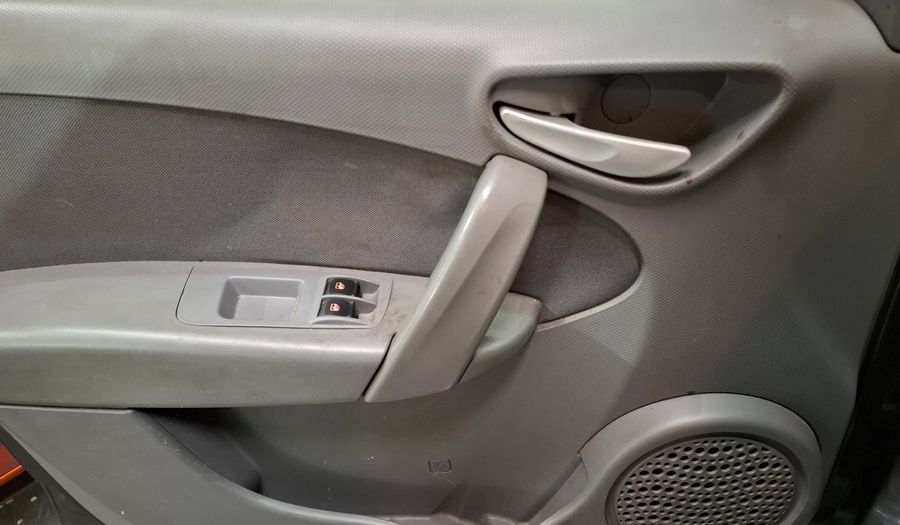 Fiat Palio 1.4 ATTRACTIVE Hatchback 2015