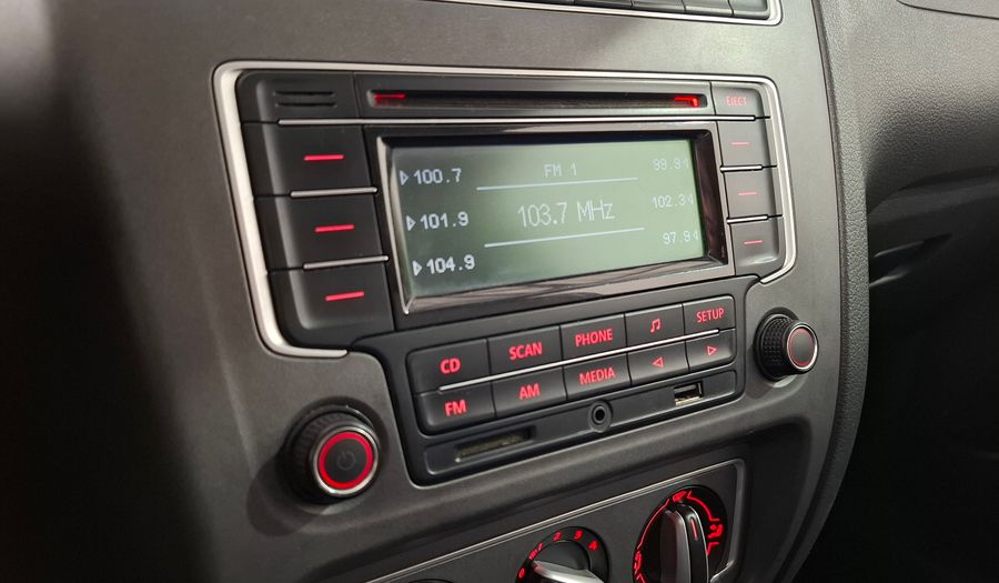 Volkswagen Fox 1.6 TRENDLINE Hatchback 2013
