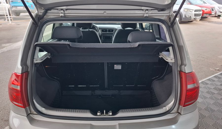 Volkswagen Fox 1.6 TRENDLINE Hatchback 2013