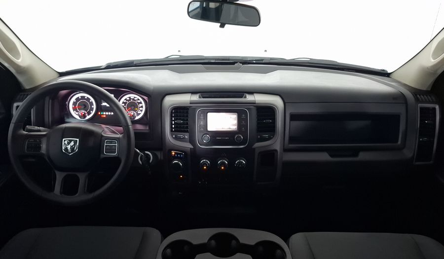 Ram 1500 3.6 CLASSIC TRADESMAN V6 4X4 AUTO Pickup 2024