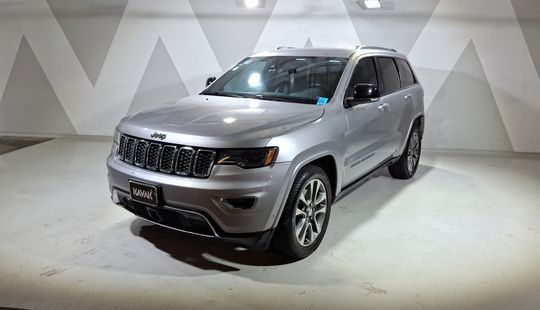 Jeep • Grand Cherokee