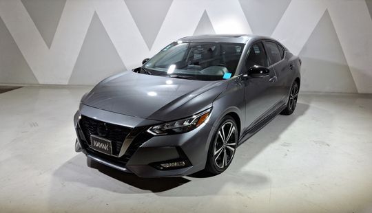 Nissan • Sentra