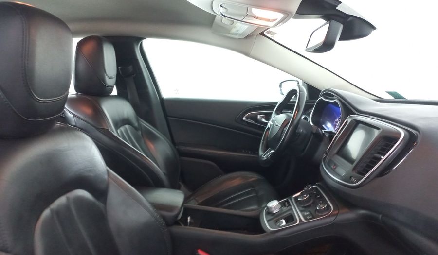 Chrysler 200 2.4 C Sedan 2015