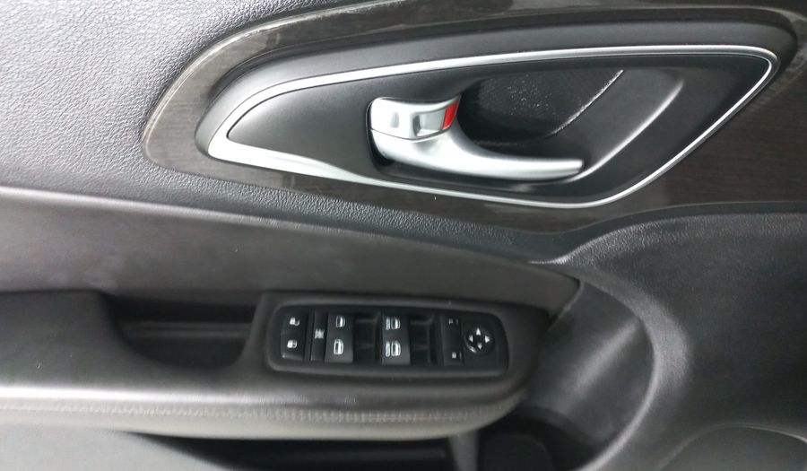 Chrysler 200 2.4 C Sedan 2015