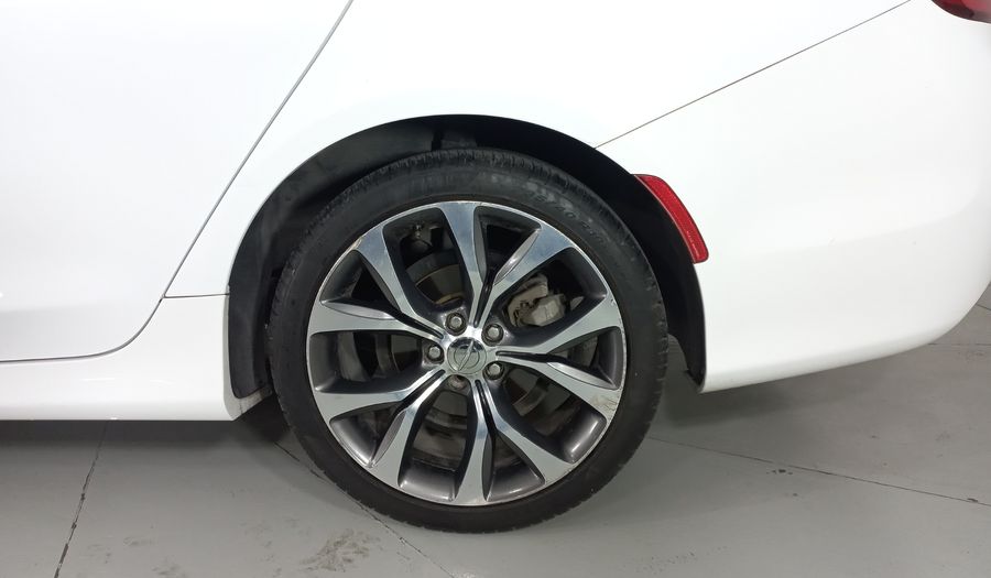 Chrysler 200 2.4 C Sedan 2015