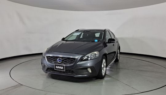 Volvo • V40
