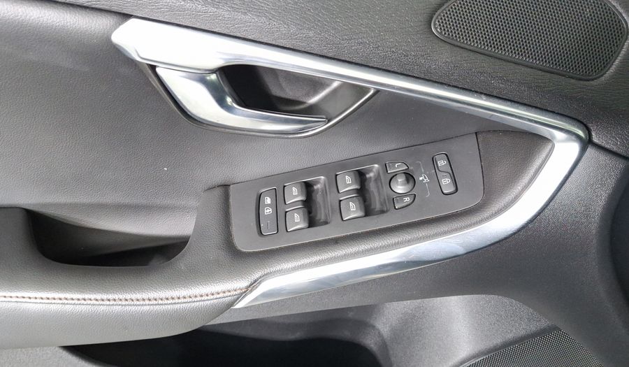 Volvo V40 2.5 T5 FWD KINETIC TA Hatchback 2013