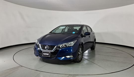Nissan • Versa
