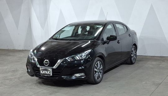 Nissan • Versa