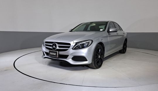 Mercedes Benz • Clase C