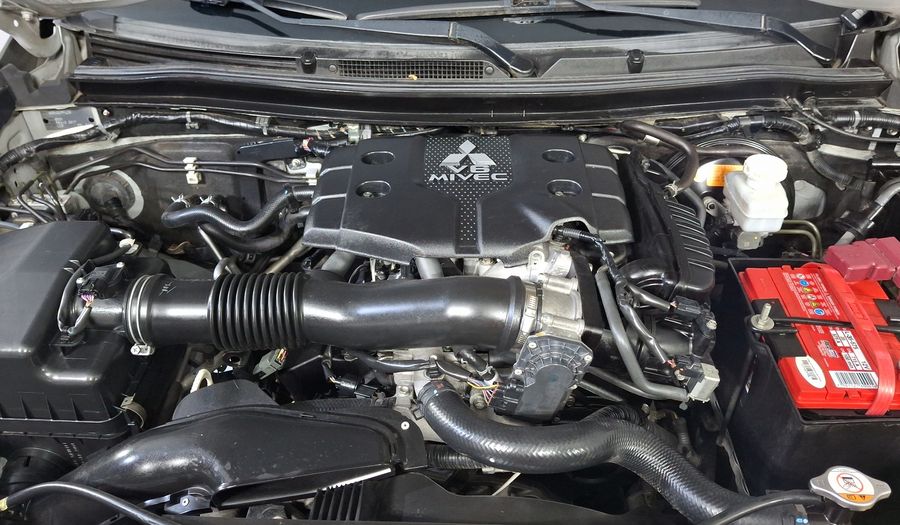 Mitsubishi Montero 3.0 ADVANCE AUTO Suv 2019