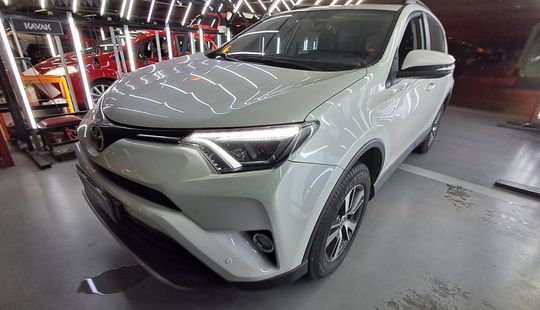 Toyota • RAV4