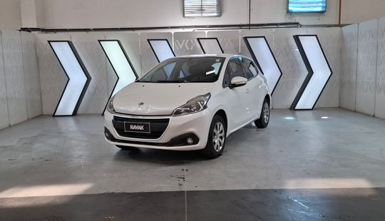 Peugeot • 208