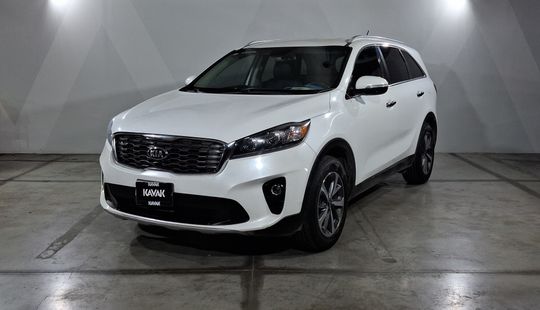 Kia • Sorento