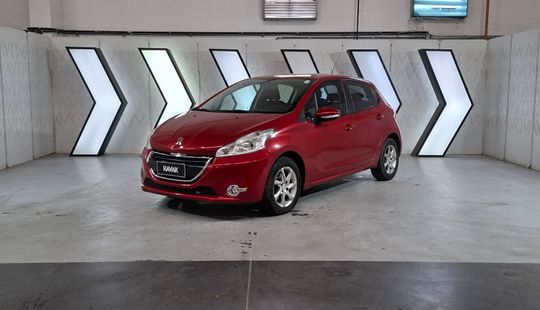 Peugeot • 208