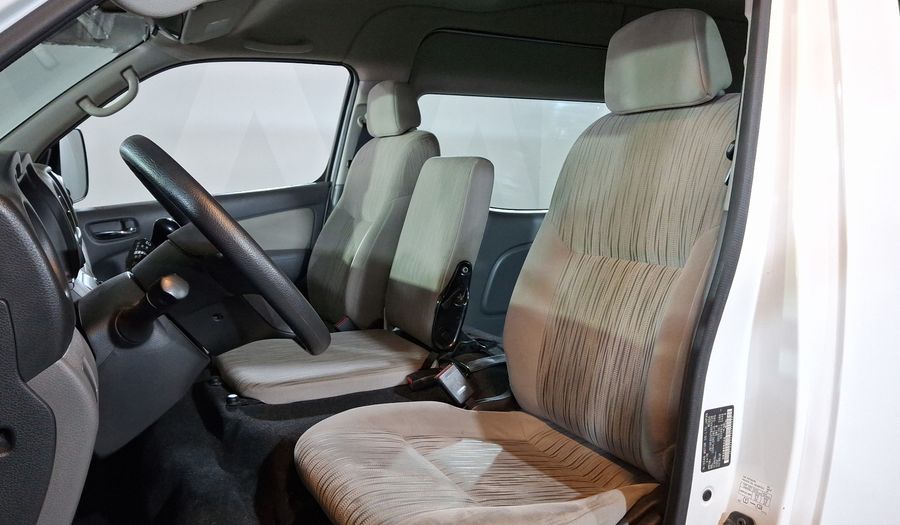 Nissan Nv350 Urvan 2.5 15 PASAJEROS AMPLIA A/A PAQ SEG Van 2022