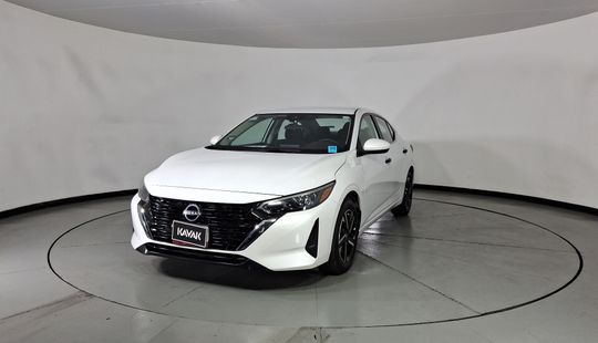 Nissan • Sentra