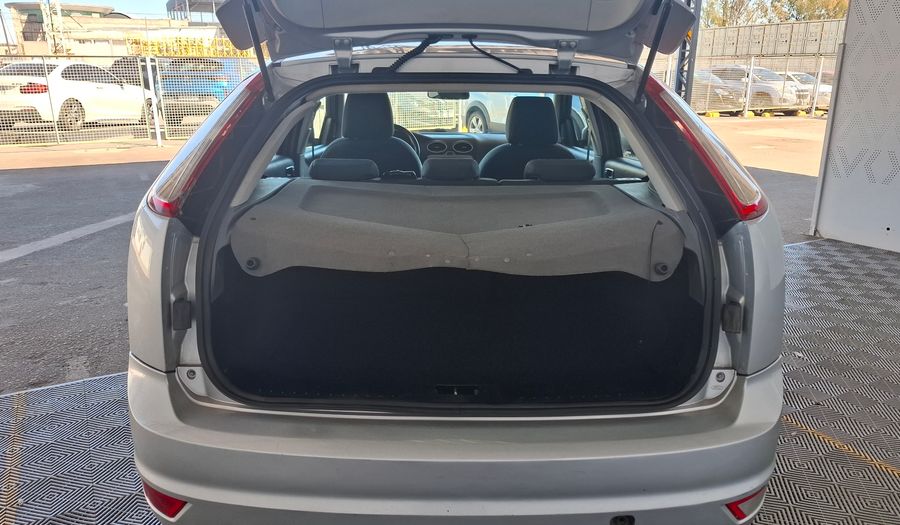 Ford Focus Ii 2.0 TREND PLUS Hatchback 2012