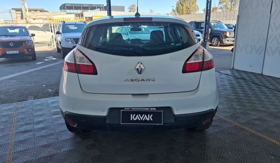 Renault Megane 1.6 MEGANE III LUXE PACK Hatchback 2015