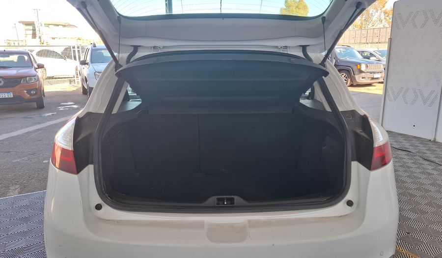 Renault Megane 1.6 MEGANE III LUXE PACK Hatchback 2015