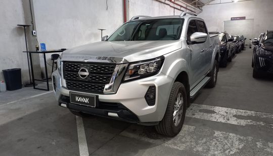 Nissan • Frontier