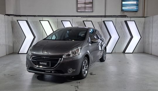 Peugeot • 208