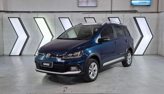 Volkswagen • Suran Cross