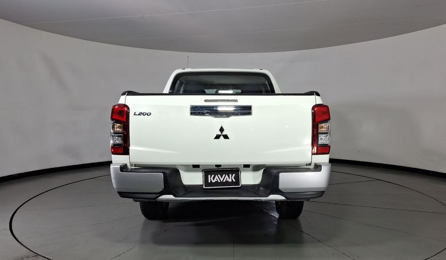Mitsubishi L200 2.4 GLX GASOLINA Pickup 2023