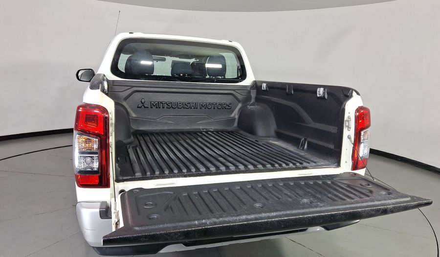Mitsubishi L200 2.4 GLX GASOLINA Pickup 2023