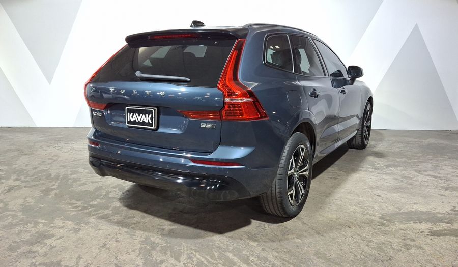 Volvo Xc60 2.0 B5 MHEV MOMENTUM AUTO AWD Suv 2022