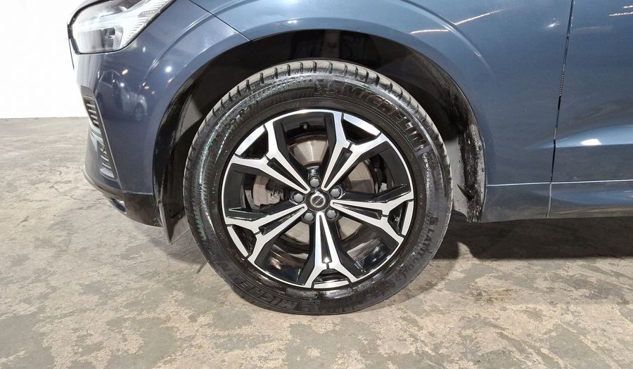 Volvo Xc60 2.0 B5 MHEV MOMENTUM AUTO AWD Suv 2022