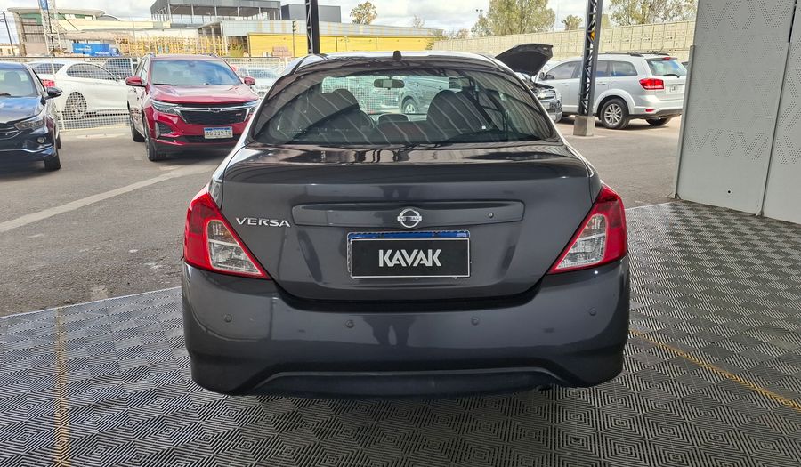 Nissan Versa 1.6 SENSE AUTO Sedan 2018