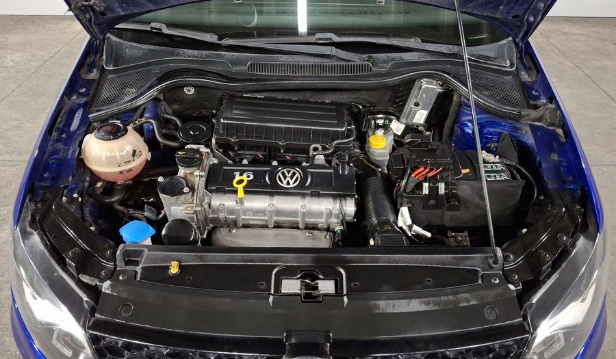 Volkswagen Polo 1.6 COMFORTLINE PLUS Hatchback 2021