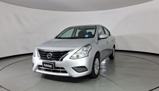 Nissan • Versa