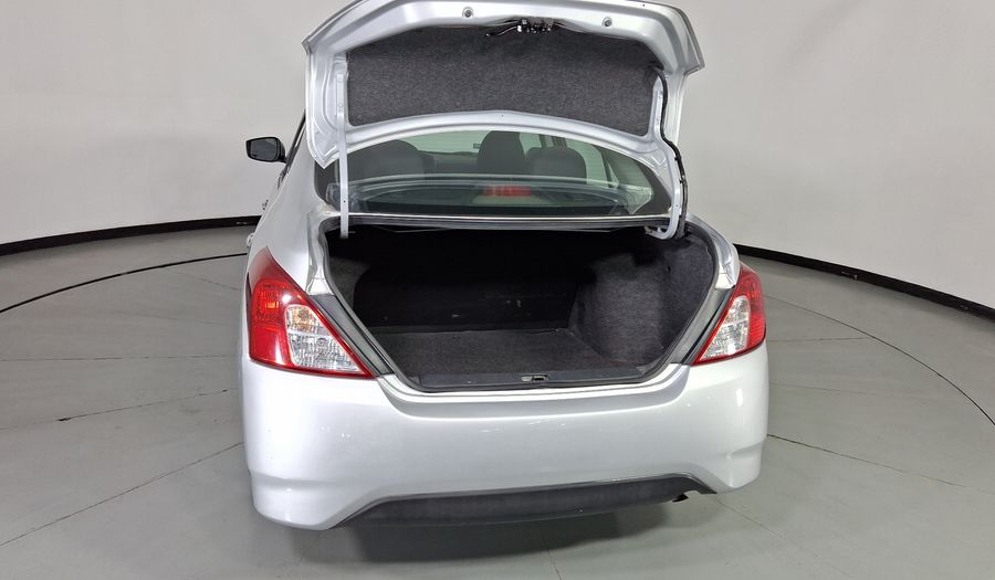 Nissan Versa 1.6 SENSE TA AC Sedan 2016