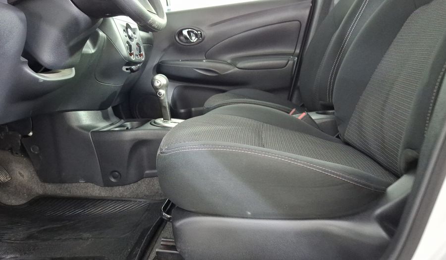 Nissan Versa 1.6 SENSE TA AC Sedan 2016