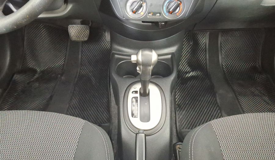 Nissan Versa 1.6 SENSE TA AC Sedan 2016