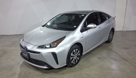 Toyota • Prius