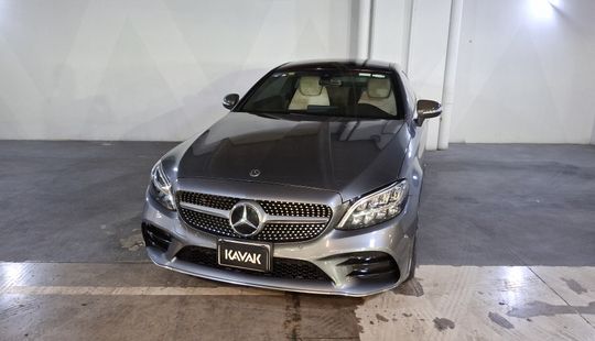 Mercedes Benz • Clase C