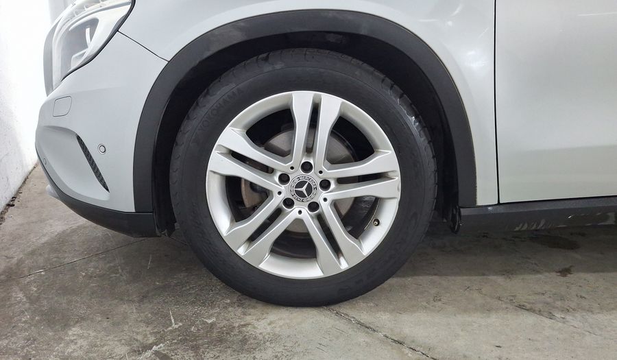 Mercedes Benz Clase Gla 1.6 GLA 200 CGI SPORT Suv 2015