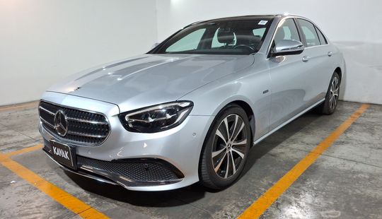 Mercedes Benz • Clase E